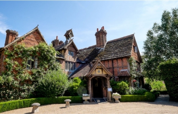 Drinks and Canapes At Langshott Manor